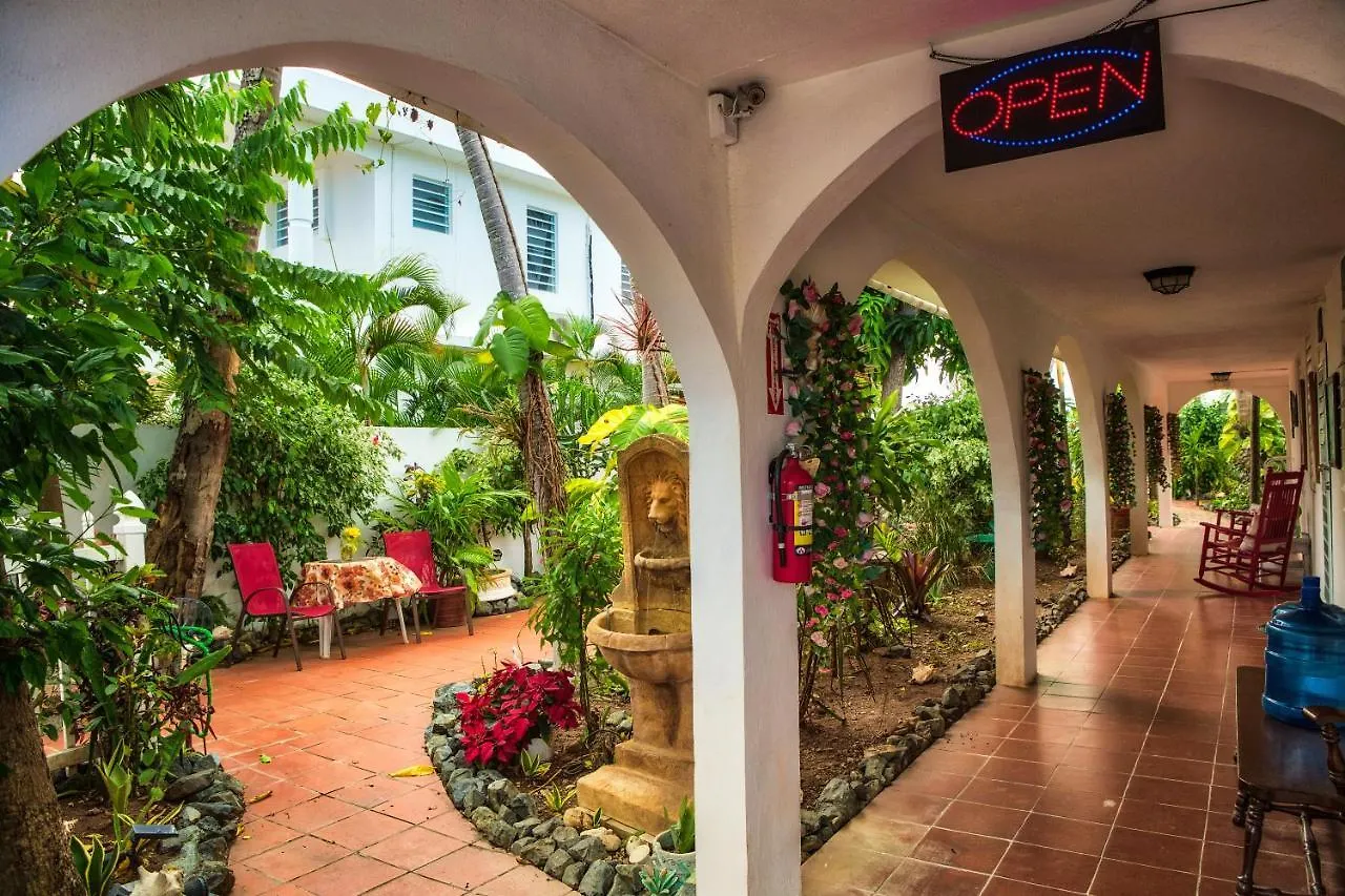 Hotel Coconut Palms Inn Rincon